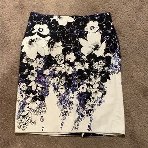 White House Black Market Skirts - White house black market pencil skirt White House Black Market Skirts - White house black market pencil skirt